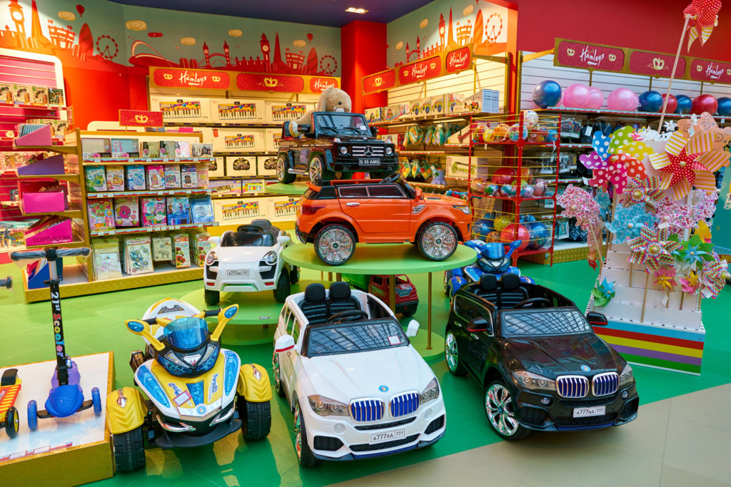 Магазин игрушек в Ашдоде. 24 часа в магазине игрушек